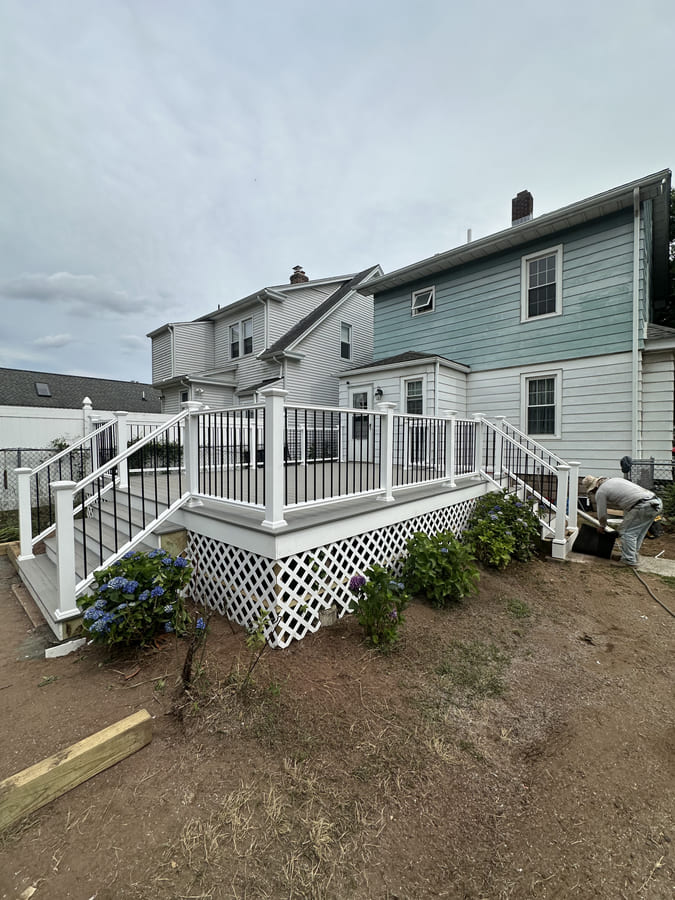 Composite deck installation — West Haven, CT