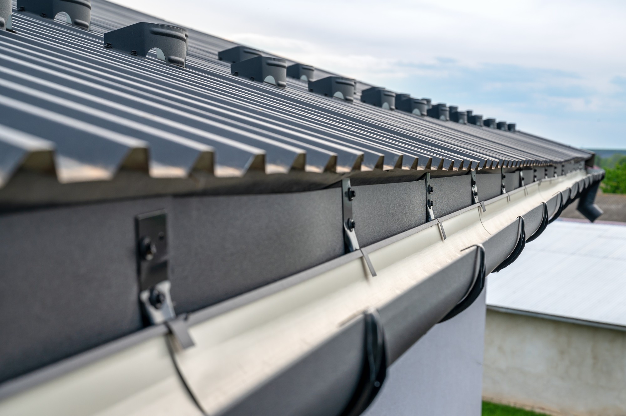 Standing seam metal roofing detail